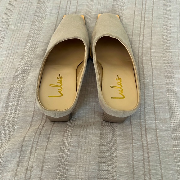 Lulu's Zelah Women's Taupe Gray Mules Suede - Picture 9 of 11